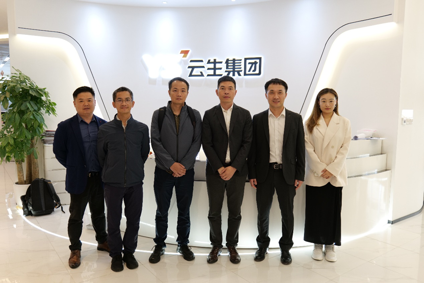 深圳市罗湖区人力资源局党组书记、局长何炼一行领导莅临304am永利集团官网集团调研走访