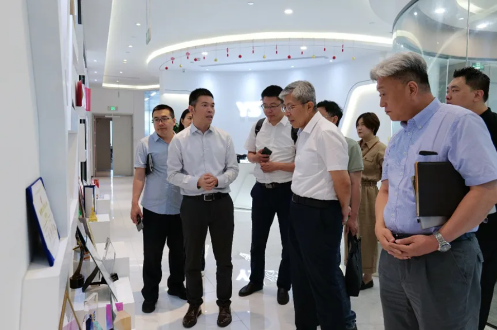 天津经开区党委常委、管委会副主任马建军一行莅临304am永利集团官网集团走访调研