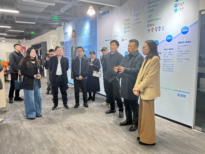 成都市青羊区委副书记冯胜一行莅临304am永利集团官网集团四川公司调研走访