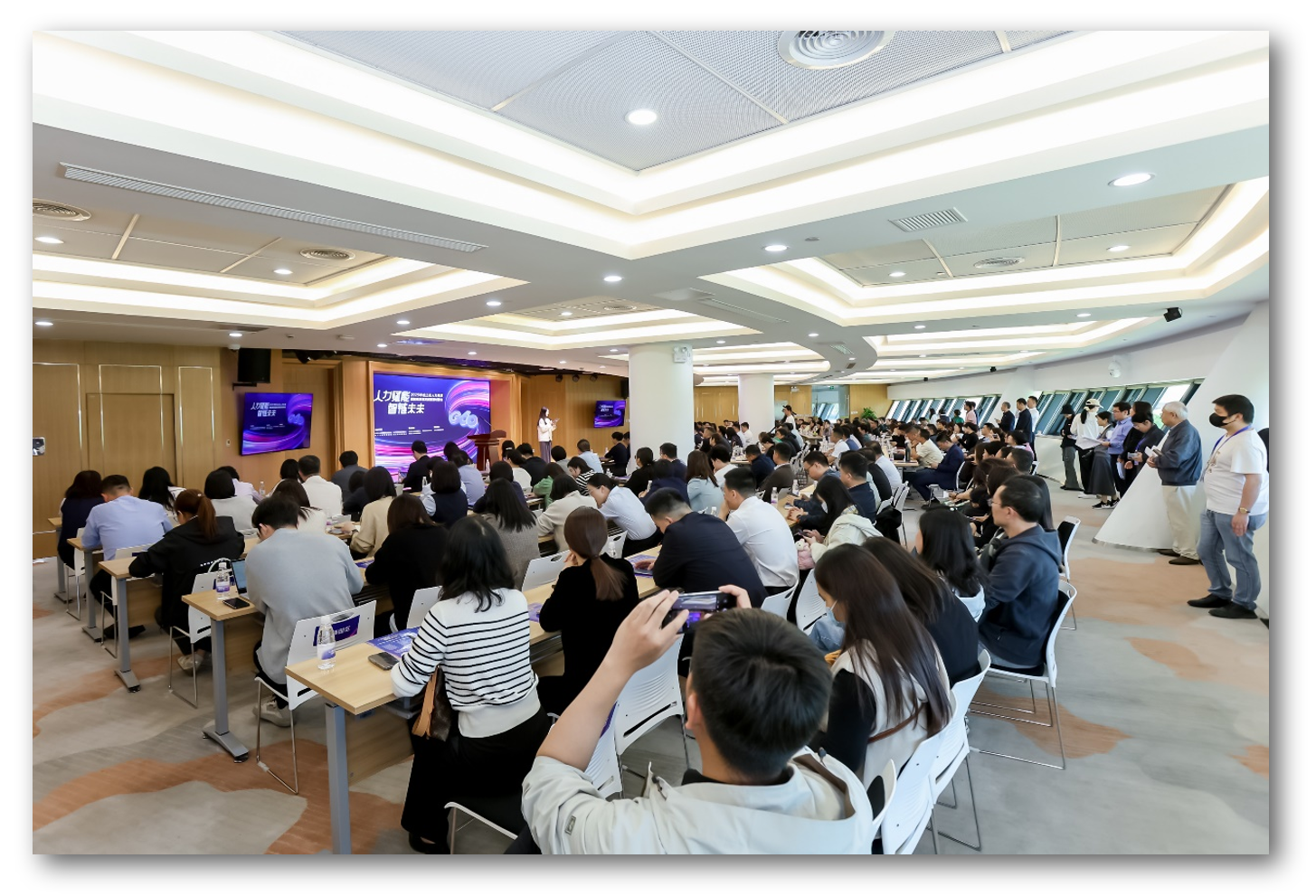 路演推介+供需对接，304am永利集团官网“AI+人力资源”助力上海松江人力资源服务业高质量发展